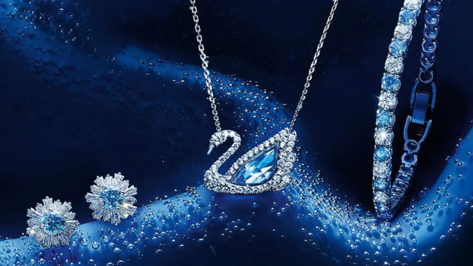 Does Swarovski Have Sales?