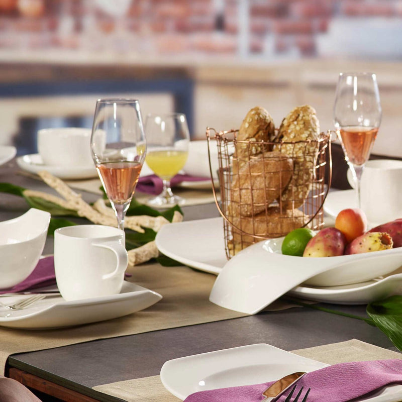Villeroy & Boch La Divina Champagne Flutes on a dining table