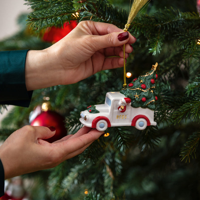 Villeroy & Boch Christmas Classics Pick-Up Hanging Ornament