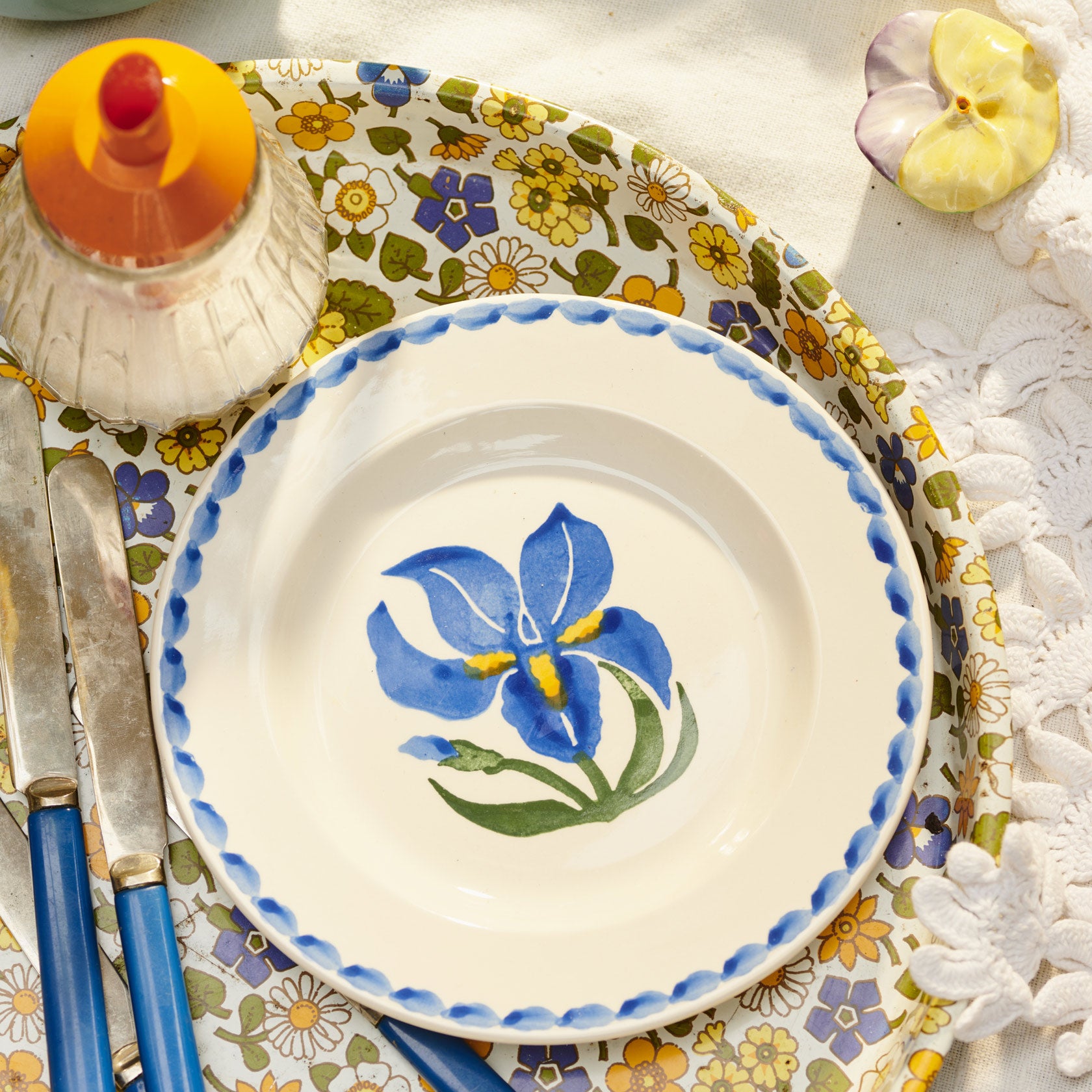 Emma Bridgewater Iris 6 1/2 Inch Plate – David Shuttle Ltd