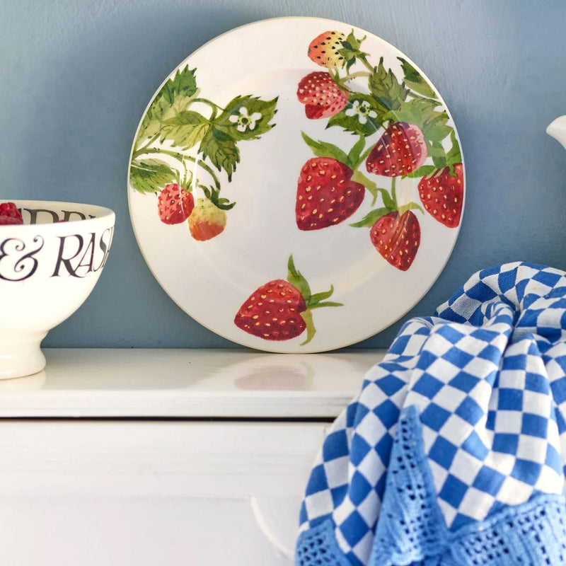 Emma Bridgewater Strawberries 6 1/2 Inch Plate