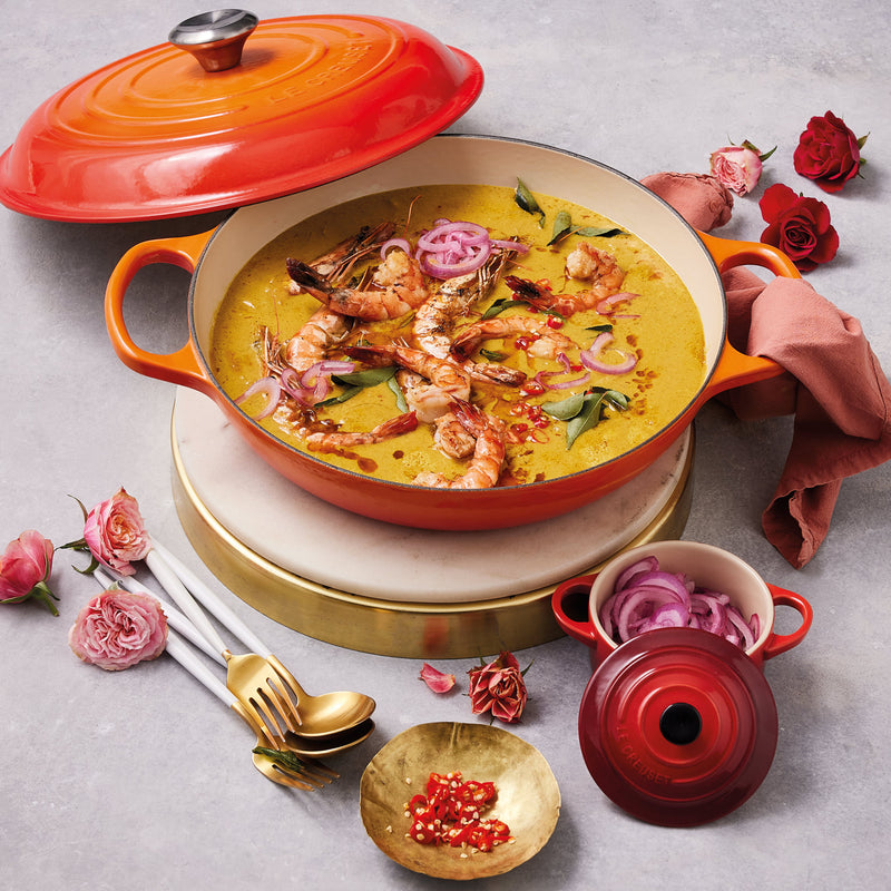 Le Creuset Signature Cast Iron Shallow Casserole 26cm Volcanic