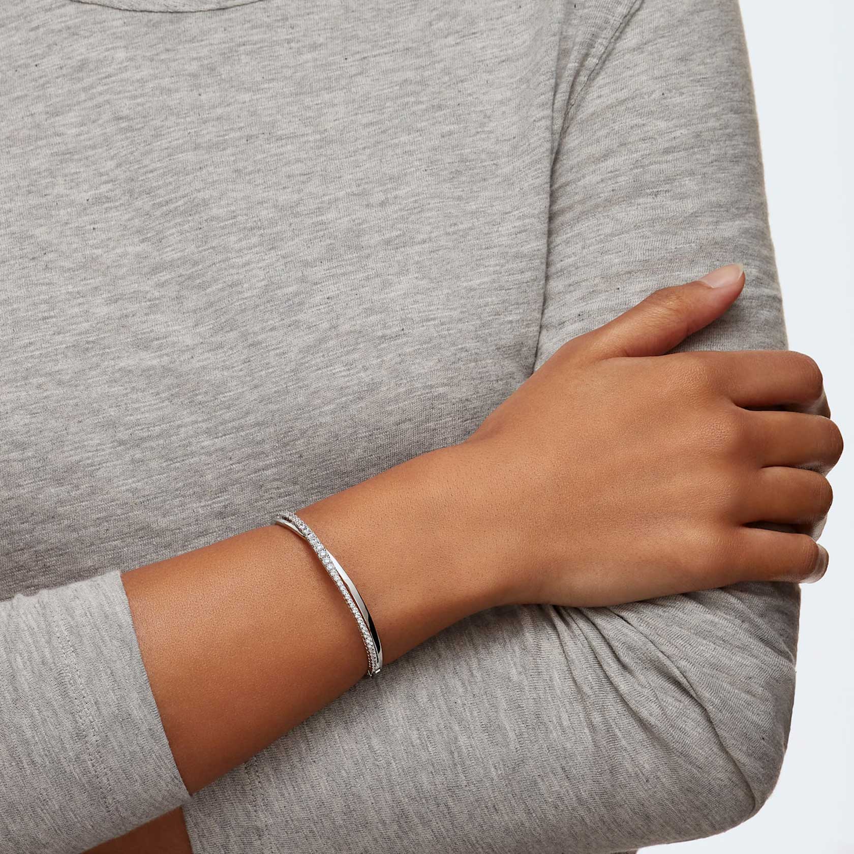Swarovski Jewellery Twist bangle, White, Rhodium plated – David