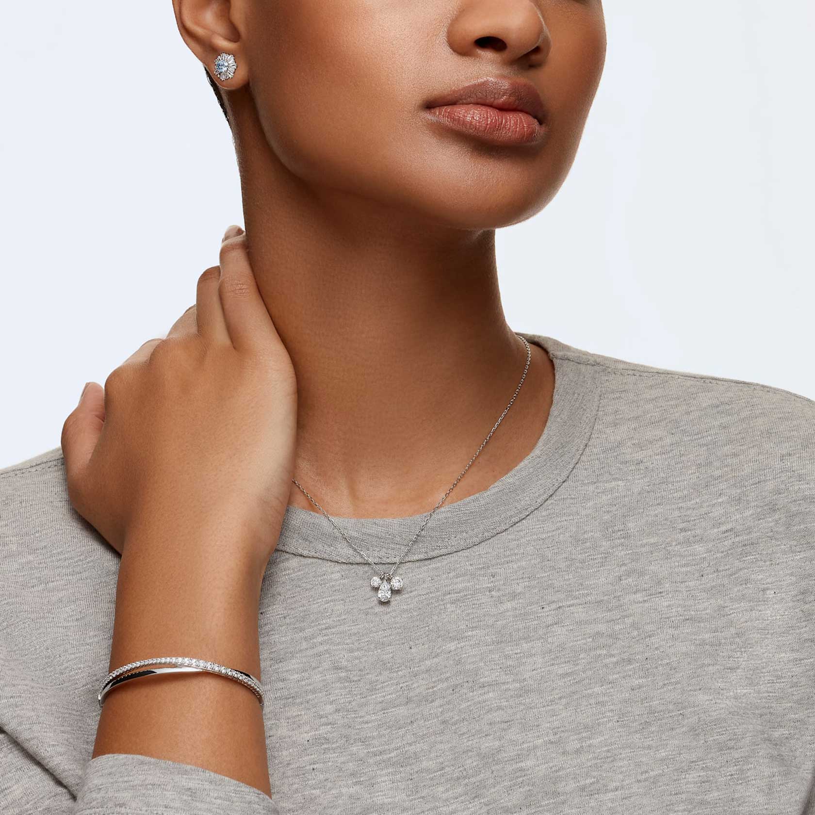 Swarovski Jewellery Twist bangle, White, Rhodium plated – David