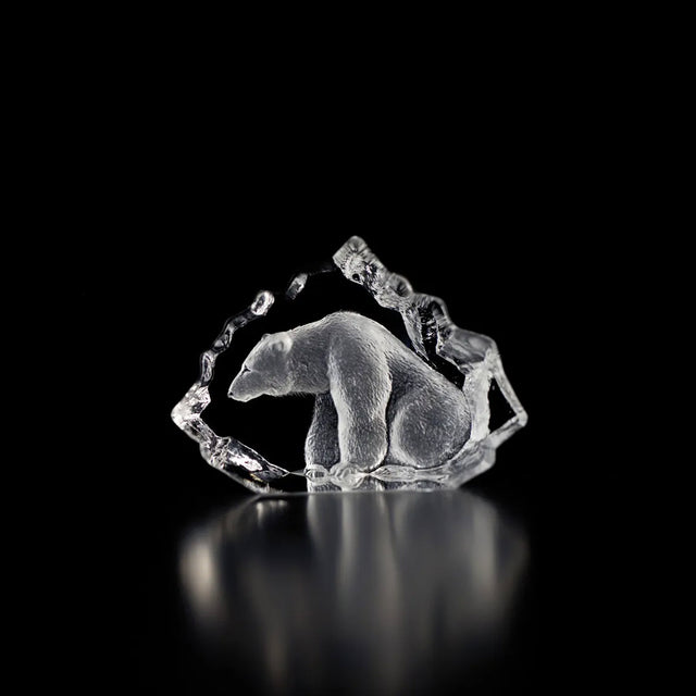 Maleras Polar Bear, Sitting