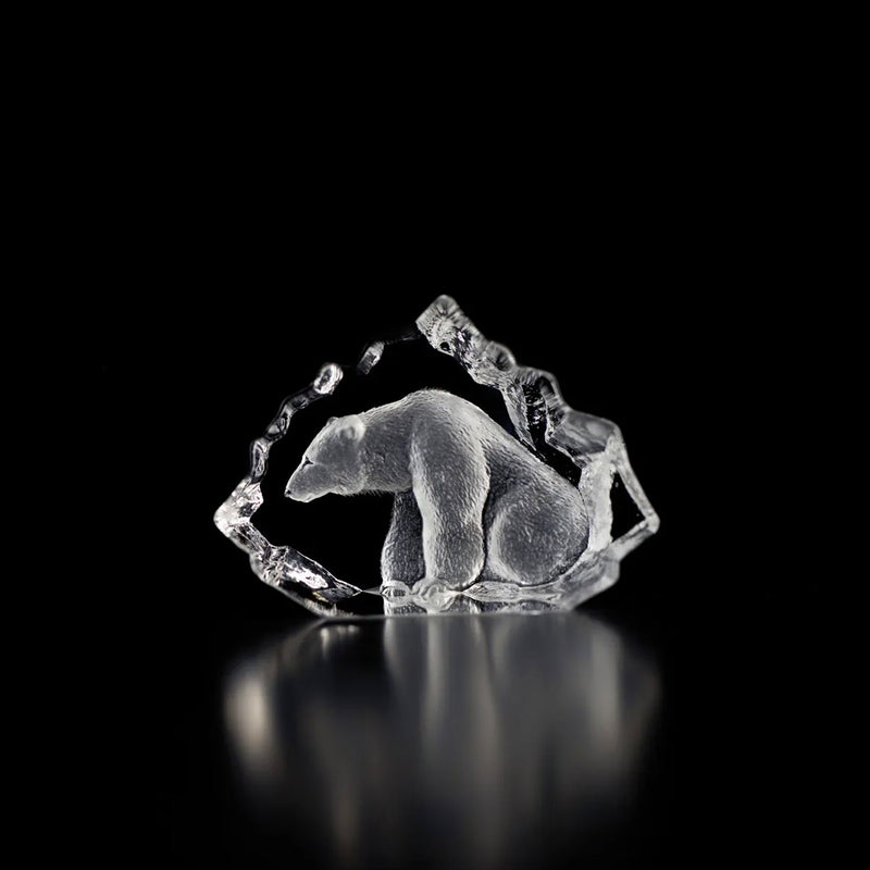 Maleras Polar Bear, Sitting