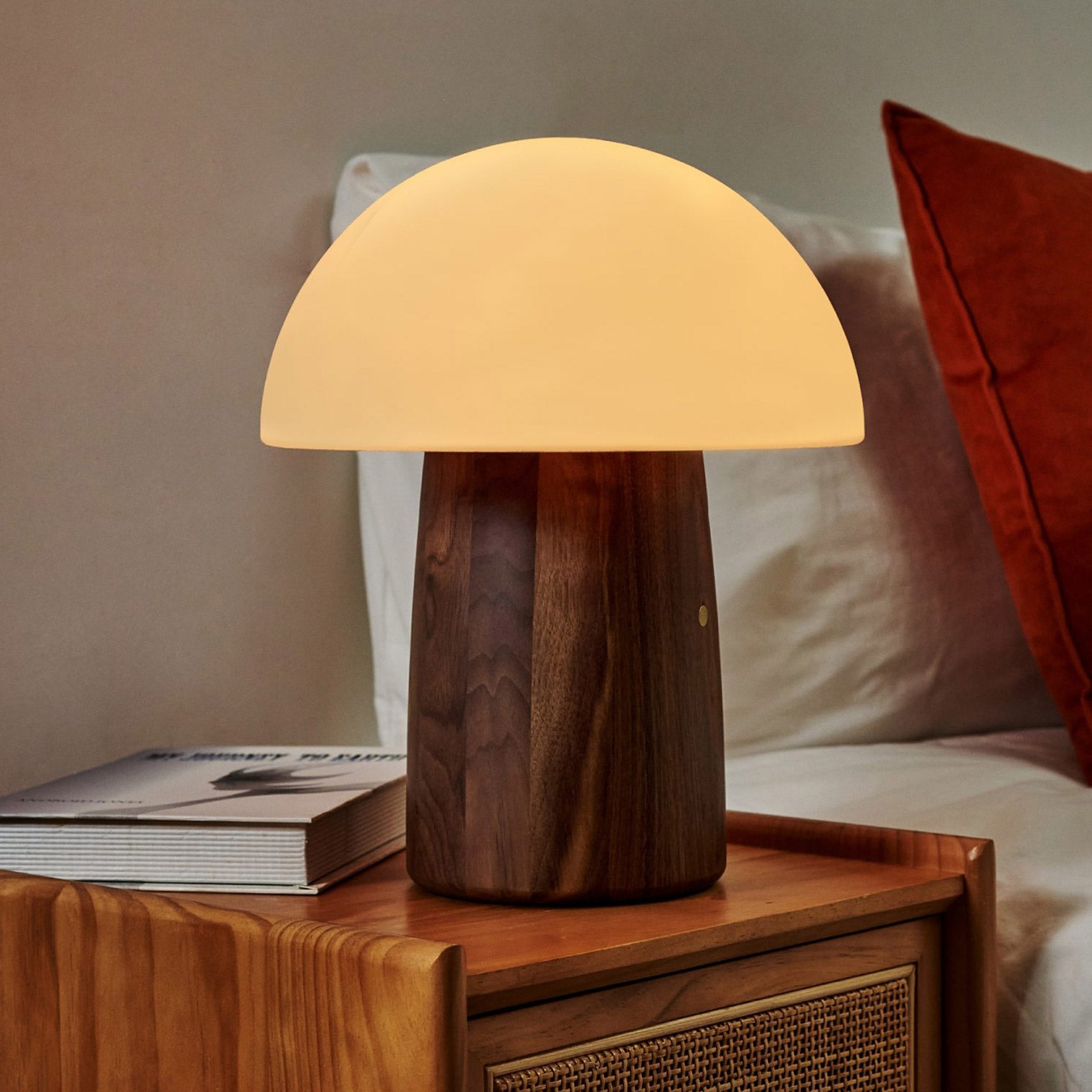 タグ付/新品【LONDON TRADITION】Mushroom A35 DT Gingko Design Alice Mushroom Lamp, Large, Natural Walnut Wood