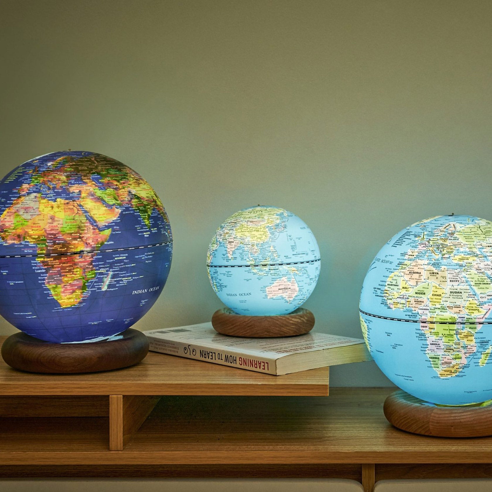 Large globe lamp hotsell