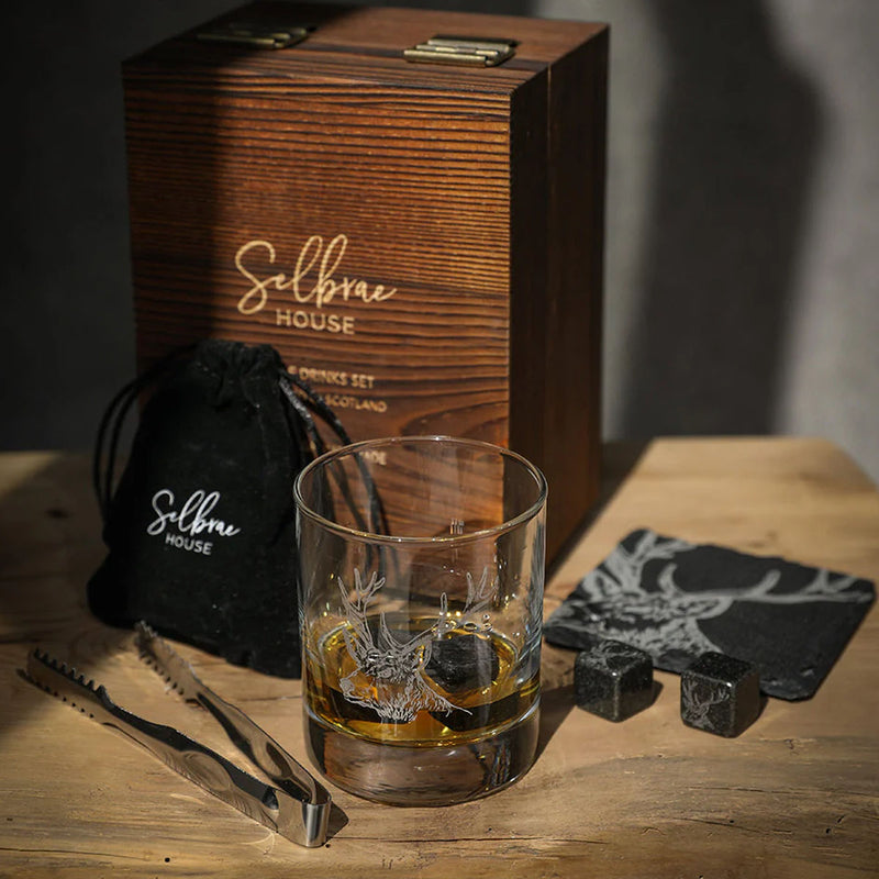 Selbrae House Stag Drinks Set