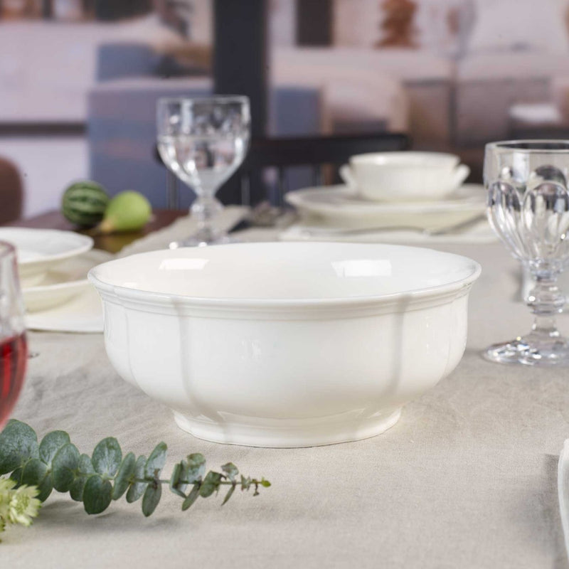 Villeroy & Boch Manoir 21cm Salad Bowl on a dining tablewith Villeroy & Boch glasses