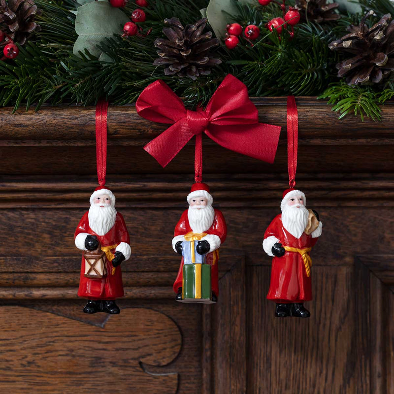 Villeroy & Boch Nostalgic Santa Claus holding his present sack Ornament