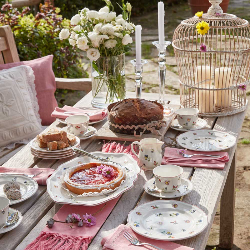 Villeroy & Boch Petite Fleur range on a garden table