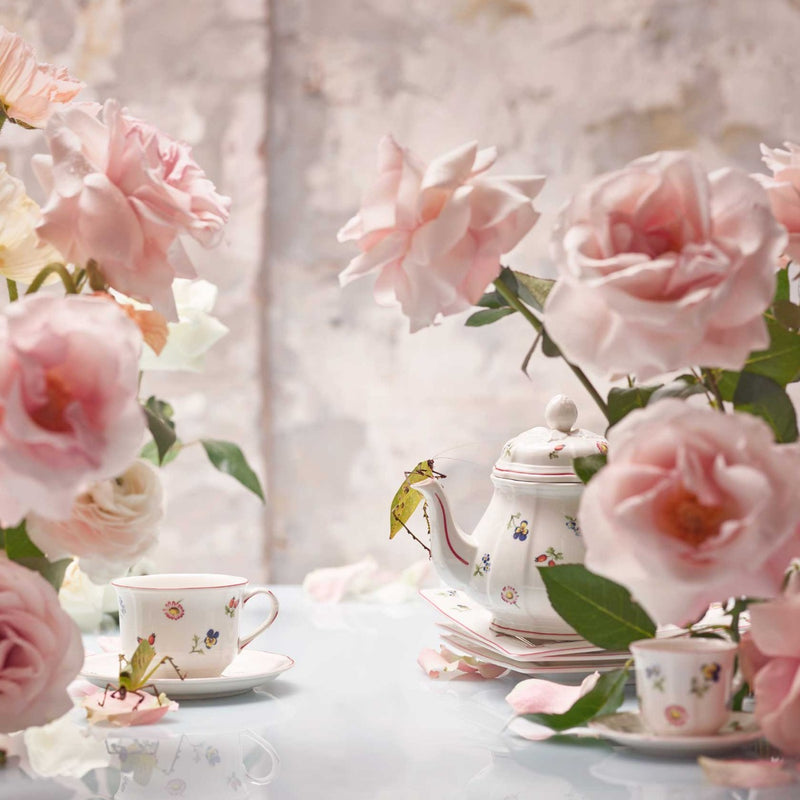 Villeroy & Boch Petite Fleur 1L Teapot with Villeroy & Boch Petite Fleur teacup and saucer with roses